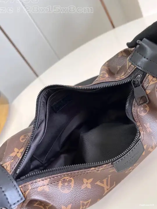 Bag Hamac VUITTON LOUIS PM-28.5*15*8CM 0328